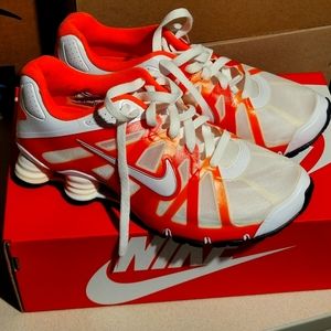 Womens Nike Shox Roadsters Running Shoes